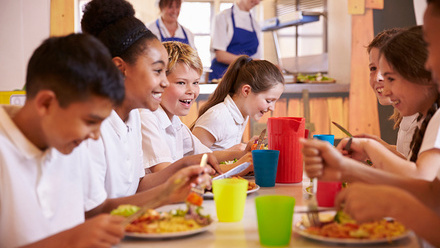 school_dinner_kids.jpg