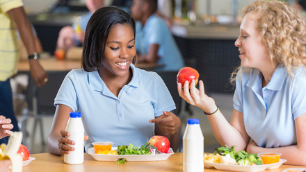 school_lunch_healthy_teenagers.jpg