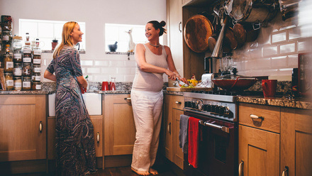 kitchen_cooking_women_chatting.jpg